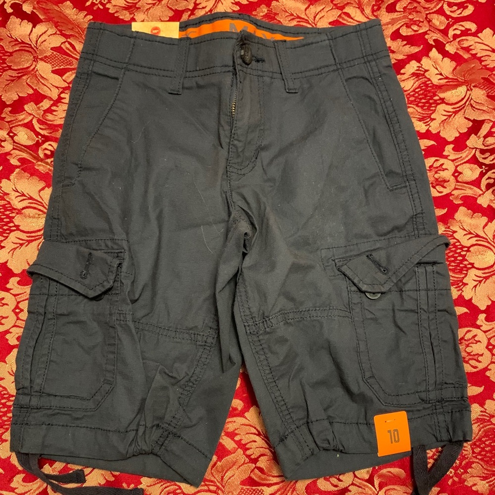 Boys Urban Pipeline size 10 Grey Cargo Shorts.